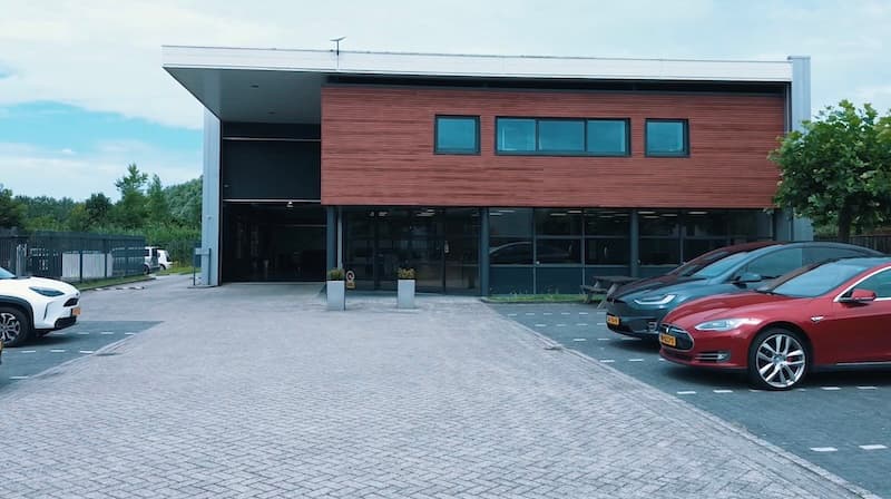 Het pand van Tesland in Almere