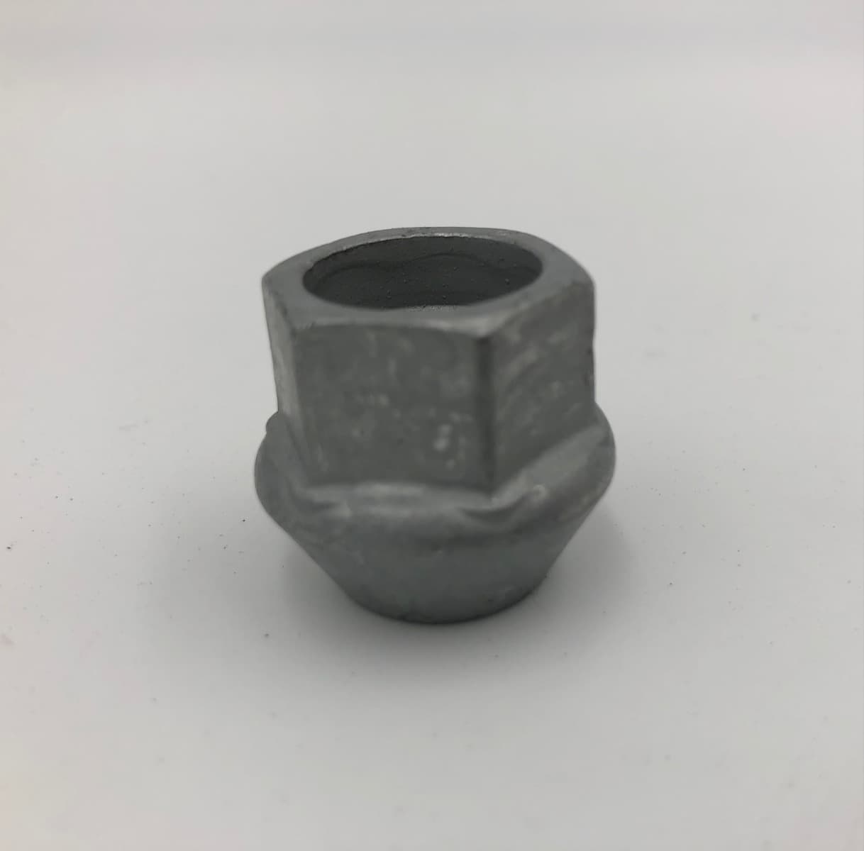 Tesla wielmoer - wiel bout