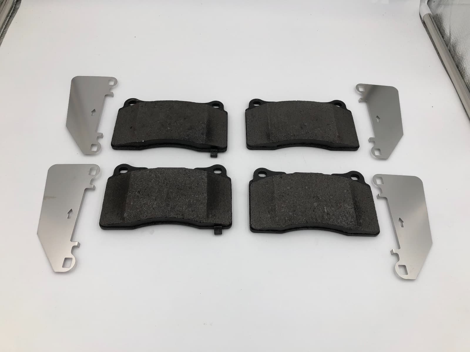 Model S / X  (Feb 2012 - Jan 2021) - Remblok set voorzijde 