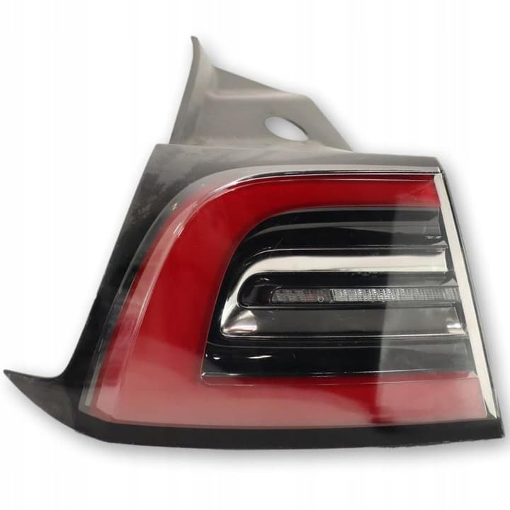 Model 3 - Linker Achterlicht Carrosserie Zijde