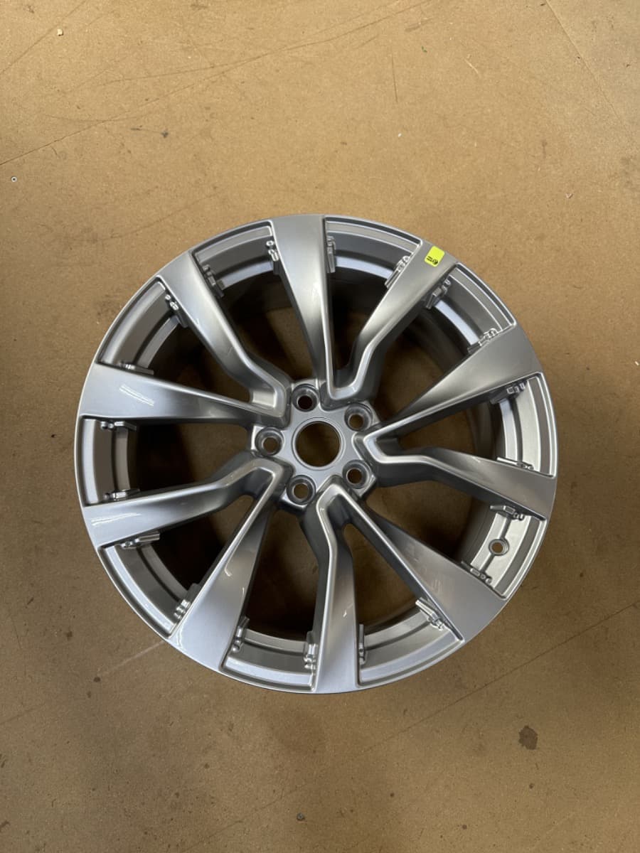 Model 3 Highland (na okt 2023) - Helix Velg Zilvergrijs 19x8.5J ET38