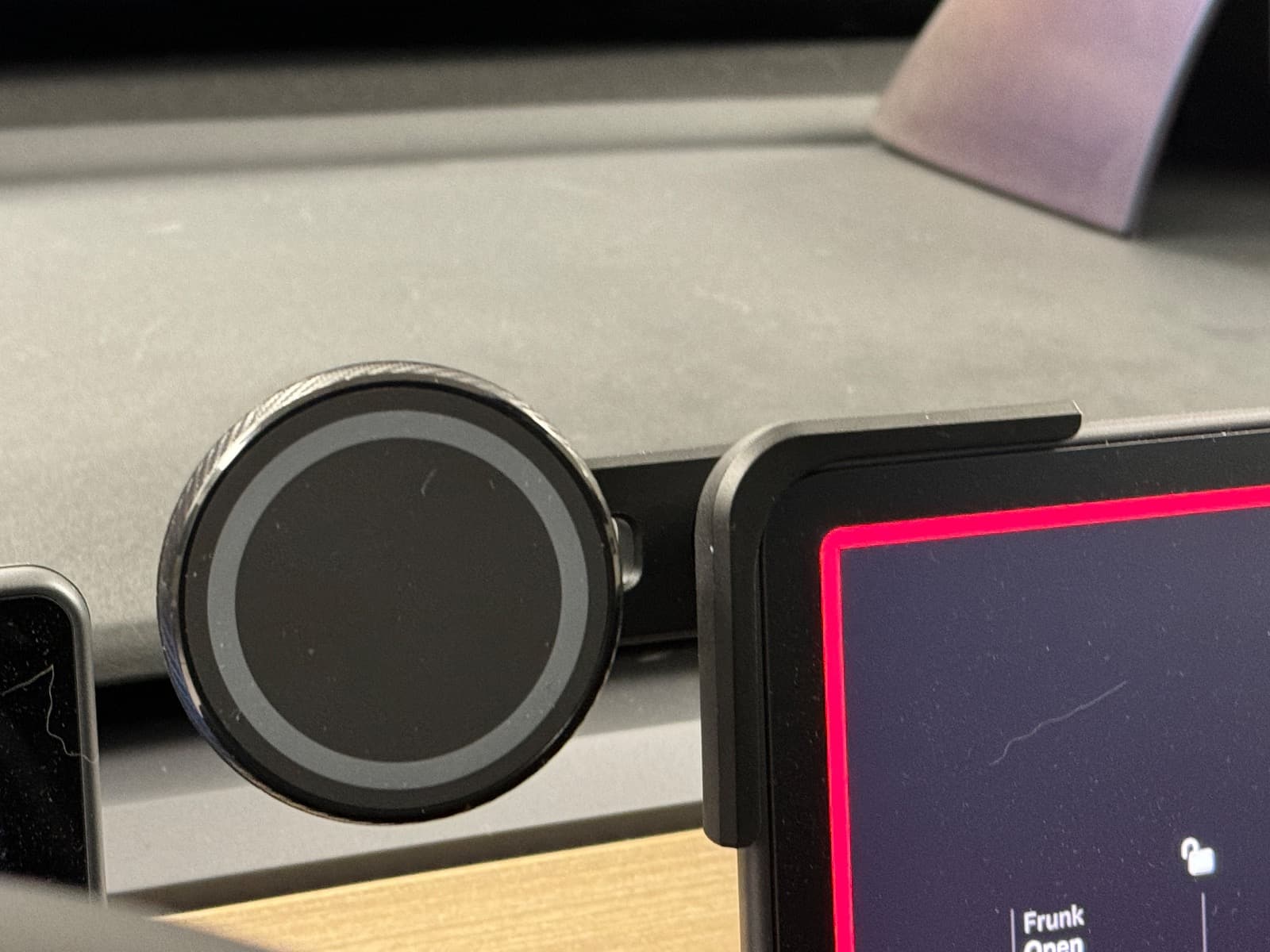 Model 3 / Y. Telefoon houder voor het center display