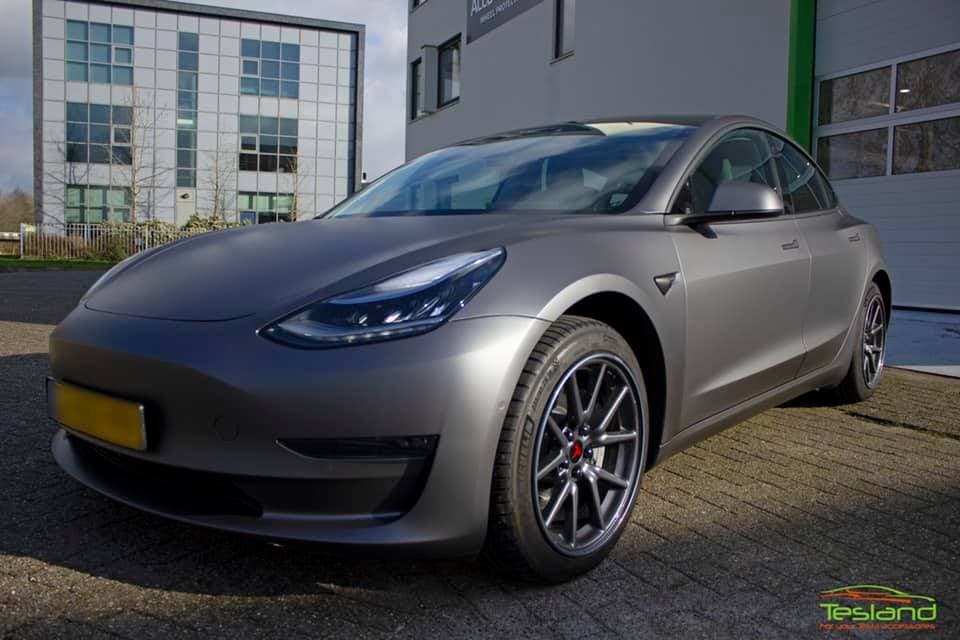 Tesla Model 3 - Auto wrap