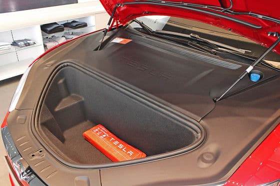 Model S - Powerlift voor de Frunk (Motorkap)