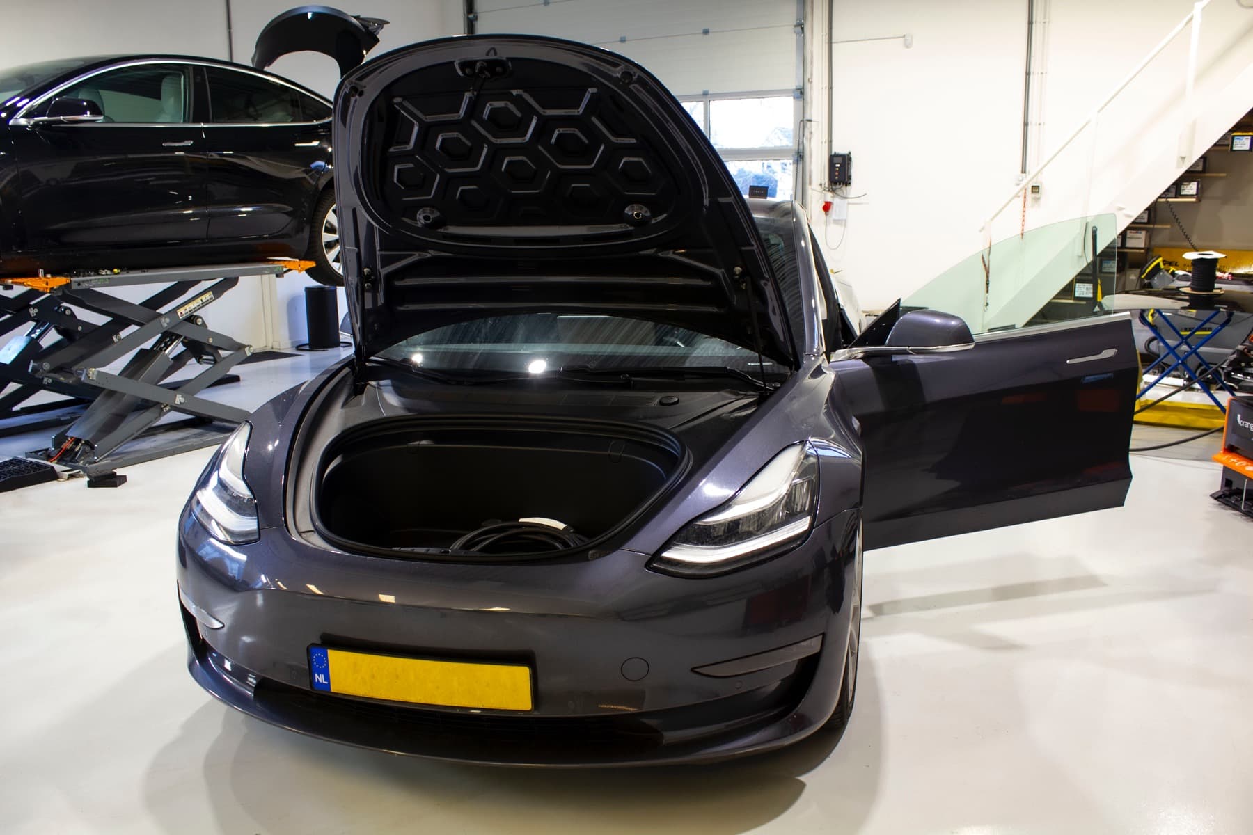 Model 3 (2021) - Powerlift voor de Frunk (Motorkap)